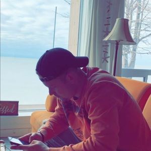 Meet your Posher, Derek